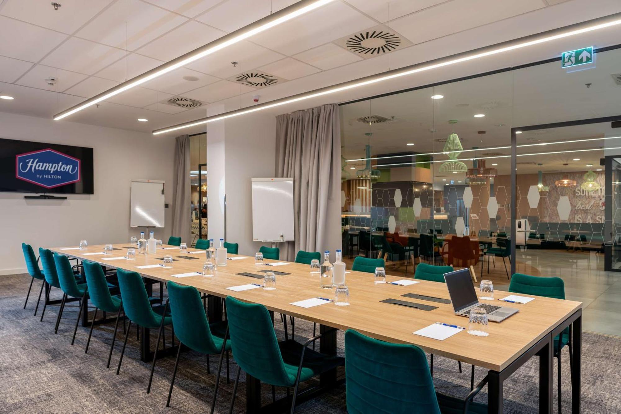 Hampton By Hilton Budapest City Centre Exterior foto
